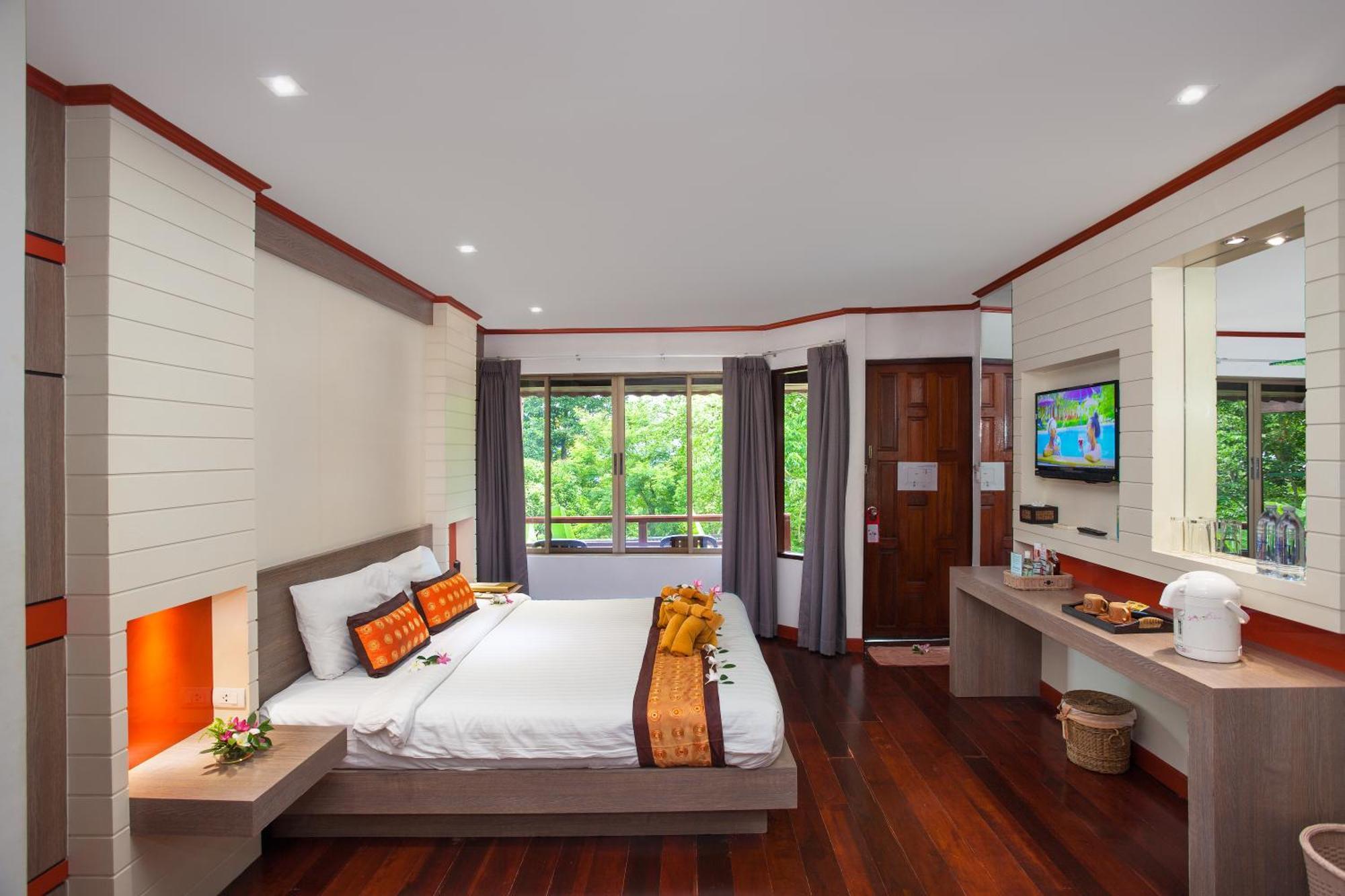 Superior Double or Twin Room,1415264904:JPEG