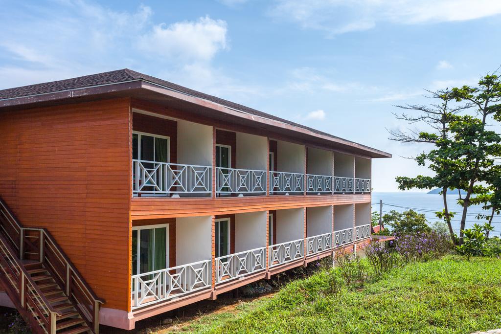 Habitación con vistas a las montañas